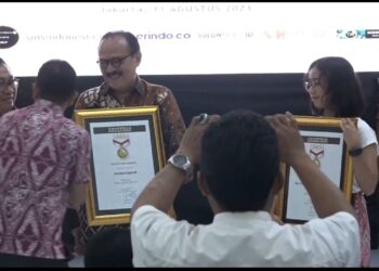 Budayawan Erros Djarot: Enggak usah merengek-rengek ke Kemenkominfo