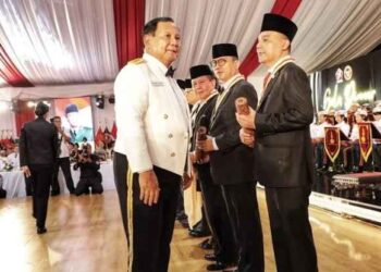 Muzani dan Dasco Terima Penghargaan Dharma Pertahanan Utama dari Menhan Prabowo