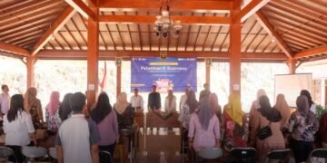 UMKM Tileng Didorong Naik Kelas Lewat Pelatihan E-Business dari Dinas Kominfo DIY