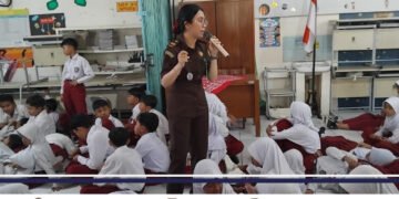 Hari Ketiga MPLS, Jaksa Masuk Sekolah Edukasi Nilai Keadilan di SD Negeri Gedongkiwo.