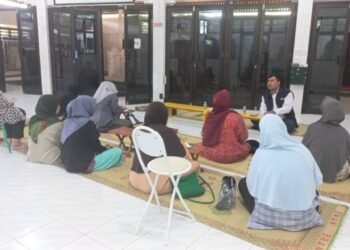Penyuluh KUA Jetis Dampingi MT Asy Syifa Perdalam Tahsin dan Kandungan Surat Al-Ikhlas